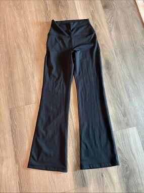 Yogalicious like new black yoga pants size M